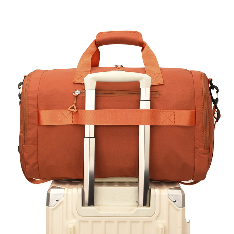 Display of the internal organizational structure of travel bags, multi-functional compartment design, wholesale customization of luggage interiors